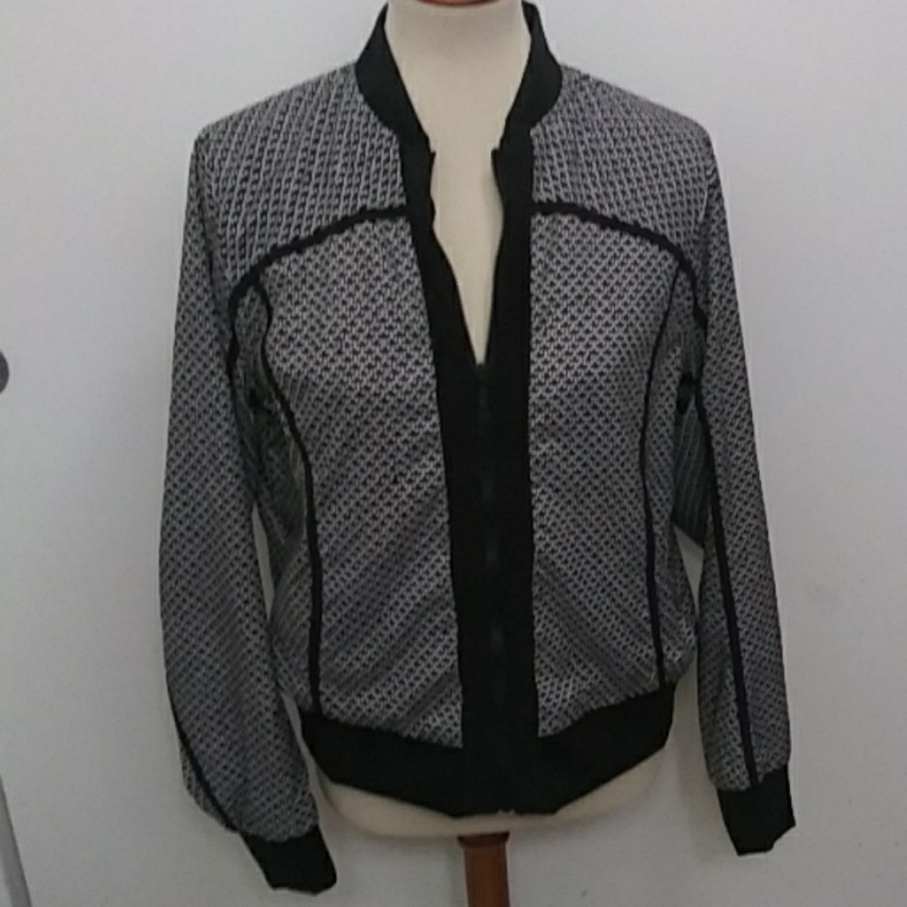 Lululemon Reversible Thin Lightweight Jacket Nwot - image 6